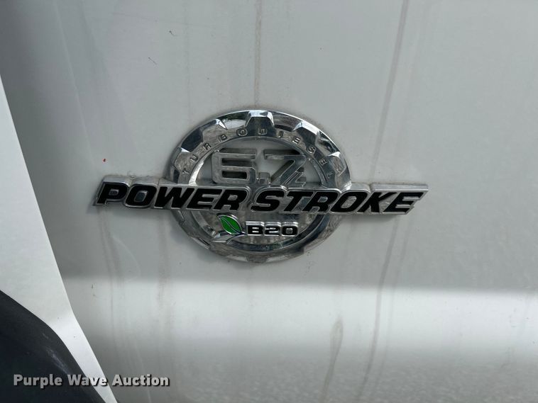 image for item OK9663 2012 Ford F550 Super Duty  Crew Cab crane truck