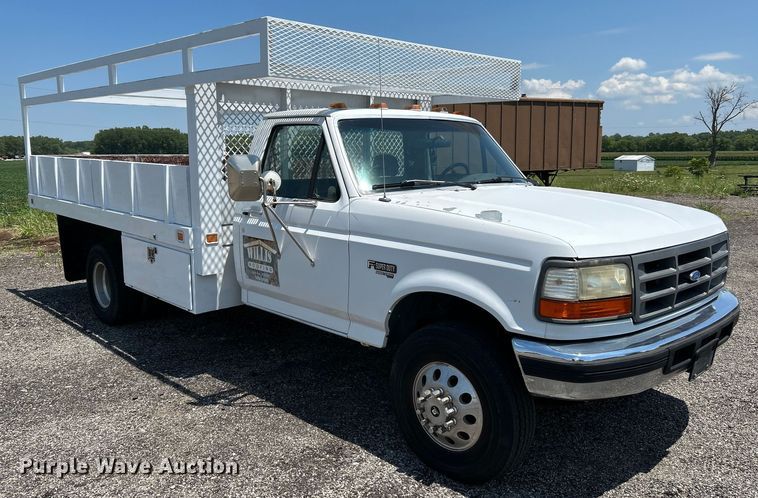 image for item OK9672 1997 Ford F450 Super Duty  flatbed truck