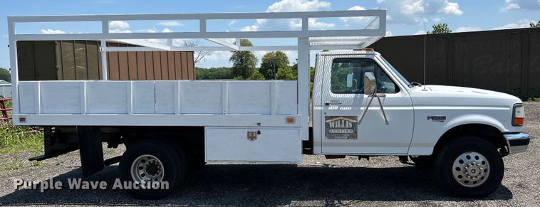 image for item OK9672 1997 Ford F450 Super Duty  flatbed truck