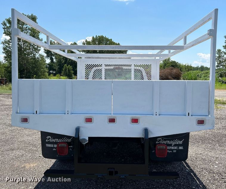 image for item OK9672 1997 Ford F450 Super Duty  flatbed truck