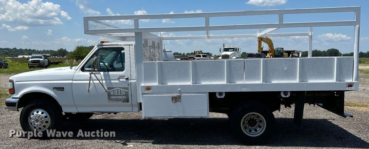 image for item OK9672 1997 Ford F450 Super Duty  flatbed truck