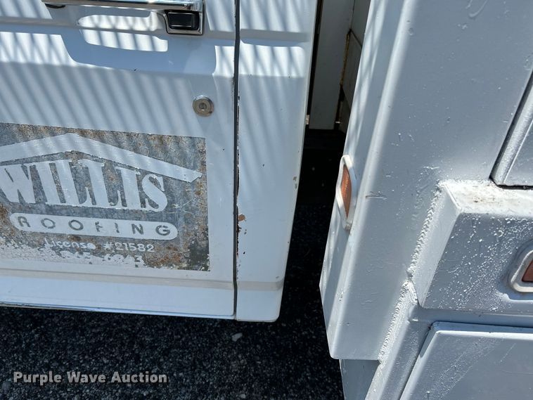 image for item OK9672 1997 Ford F450 Super Duty  flatbed truck