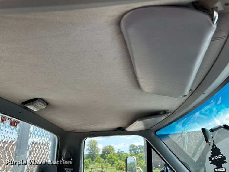 image for item OK9672 1997 Ford F450 Super Duty  flatbed truck