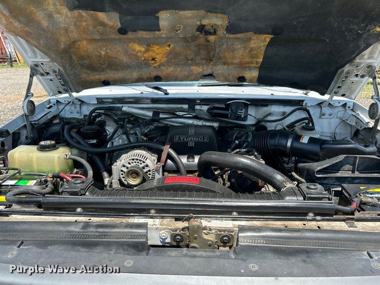 image for item OK9672 1997 Ford F450 Super Duty  flatbed truck