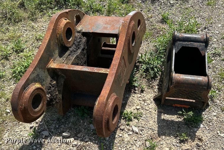 image for item OK9688 (2) quick couplers