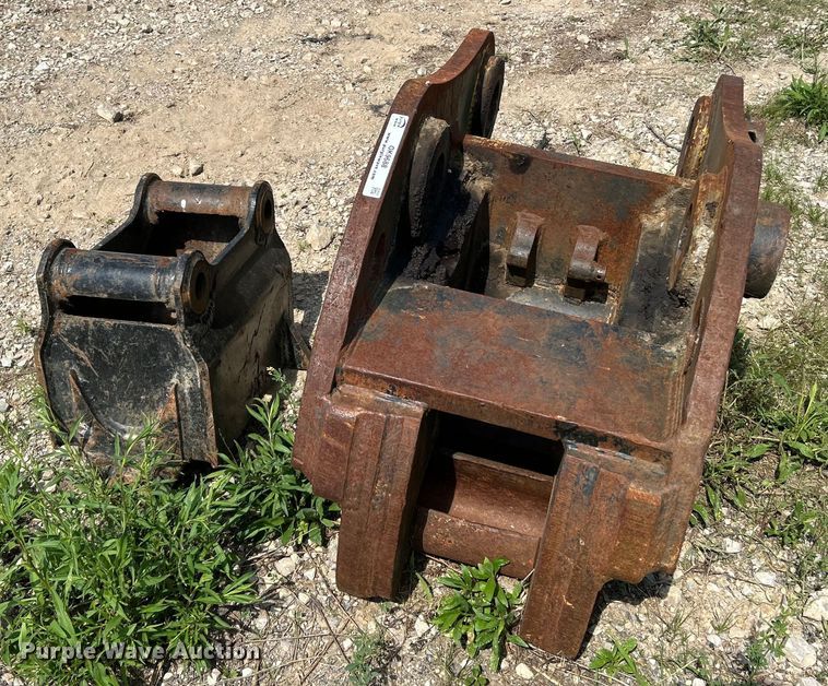 image for item OK9688 (2) quick couplers