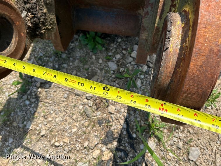 image for item OK9688 (2) quick couplers