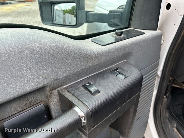 image for item OK9702 2012 Ford F550 Super Duty XL  utility / service truck