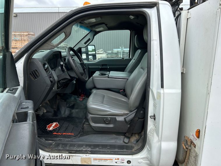 image for item OK9702 2012 Ford F550 Super Duty XL  utility / service truck