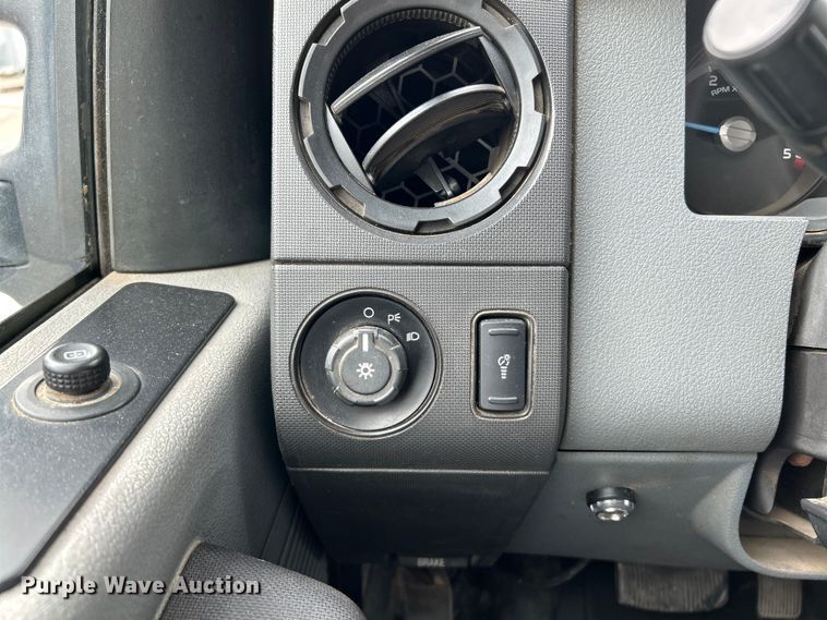 image for item OK9702 2012 Ford F550 Super Duty XL  utility / service truck