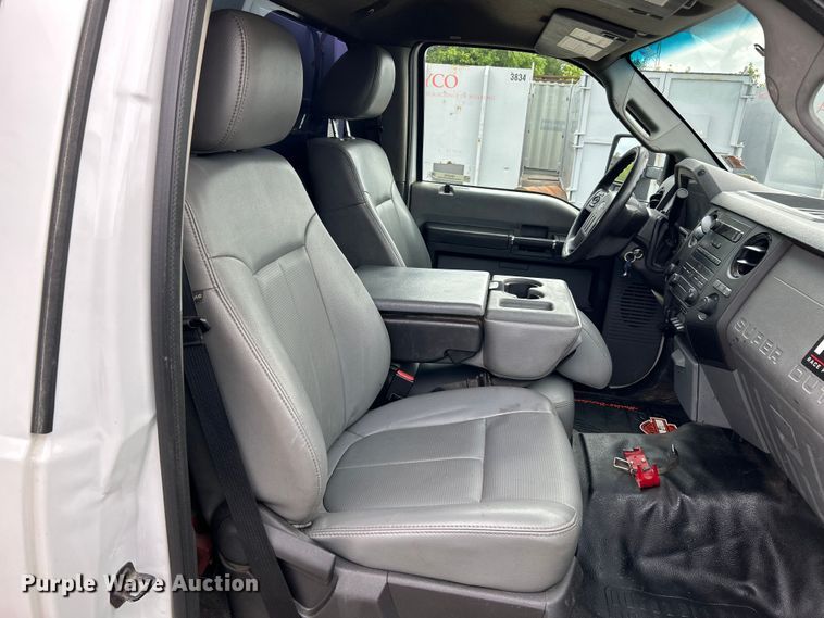 image for item OK9702 2012 Ford F550 Super Duty XL  utility / service truck