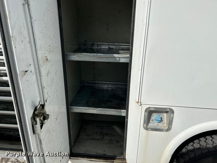 image for item OK9702 2012 Ford F550 Super Duty XL  utility / service truck