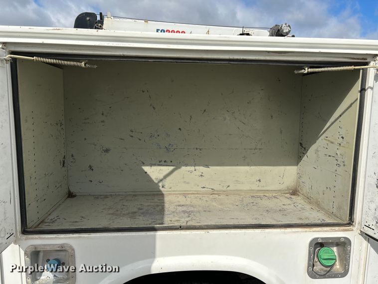 image for item OK9702 2012 Ford F550 Super Duty XL  utility / service truck