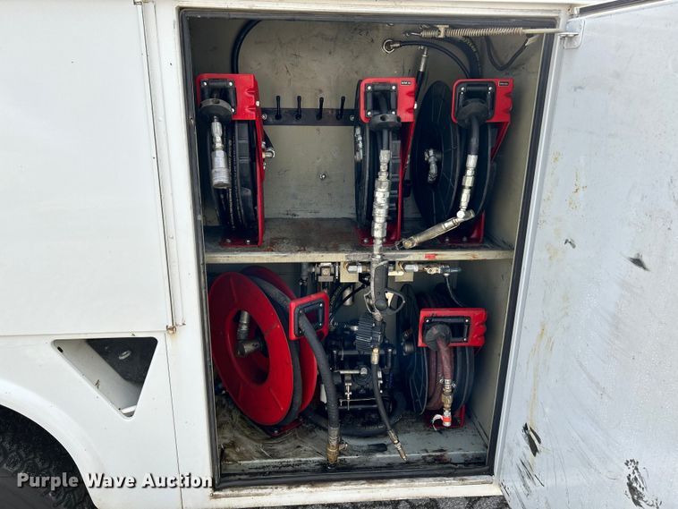 image for item OK9702 2012 Ford F550 Super Duty XL  utility / service truck