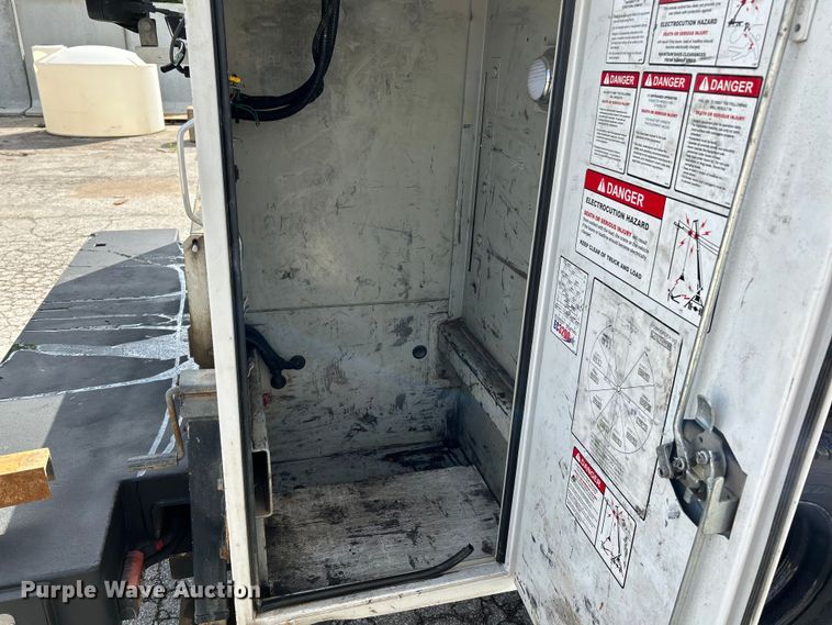 image for item OK9702 2012 Ford F550 Super Duty XL  utility / service truck