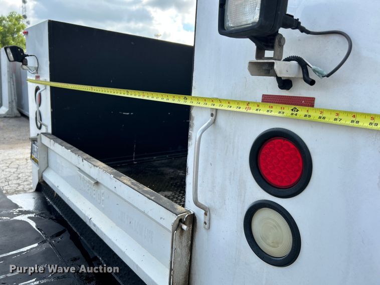 image for item OK9702 2012 Ford F550 Super Duty XL  utility / service truck