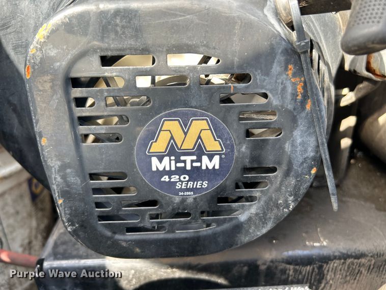 image for item OK9702 2012 Ford F550 Super Duty XL  utility / service truck