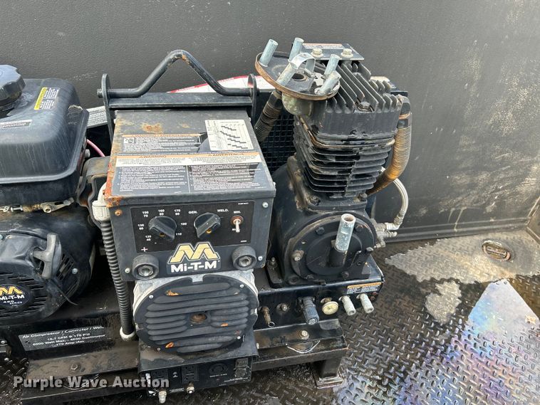 image for item OK9702 2012 Ford F550 Super Duty XL  utility / service truck