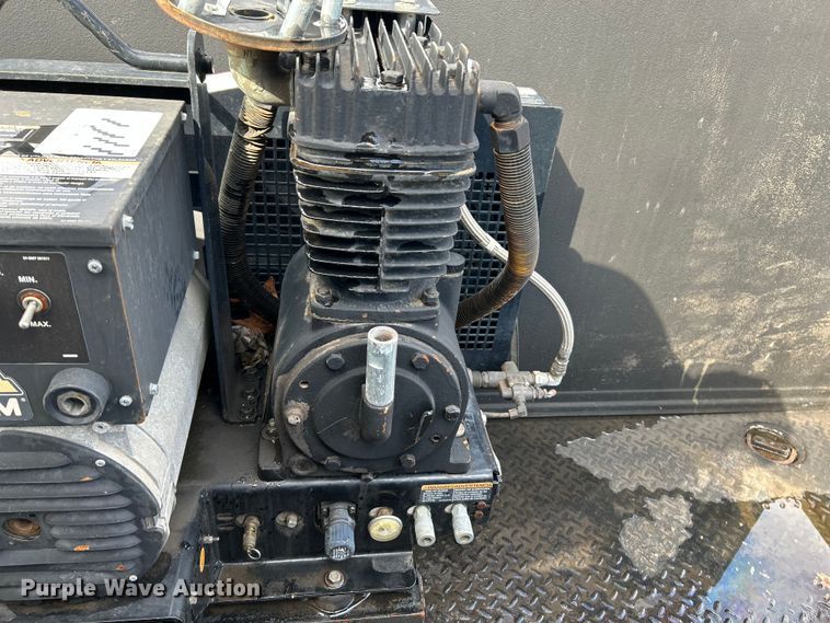 image for item OK9702 2012 Ford F550 Super Duty XL  utility / service truck