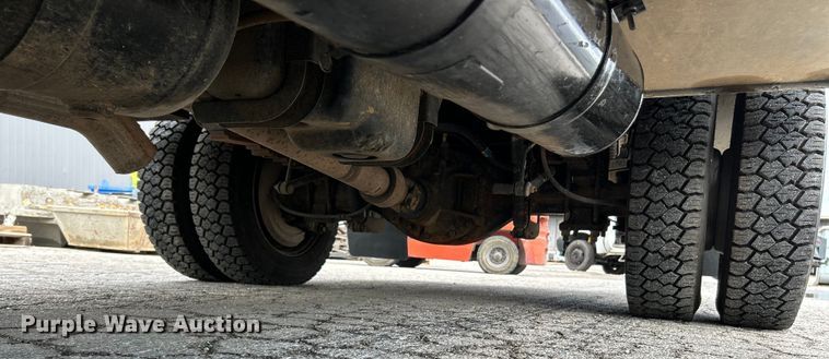 image for item OK9702 2012 Ford F550 Super Duty XL  utility / service truck