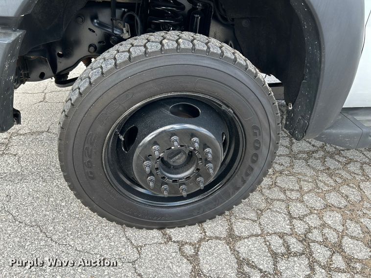 image for item OK9702 2012 Ford F550 Super Duty XL  utility / service truck