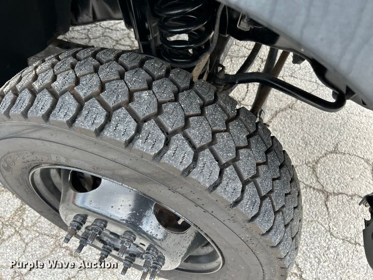 image for item OK9702 2012 Ford F550 Super Duty XL  utility / service truck