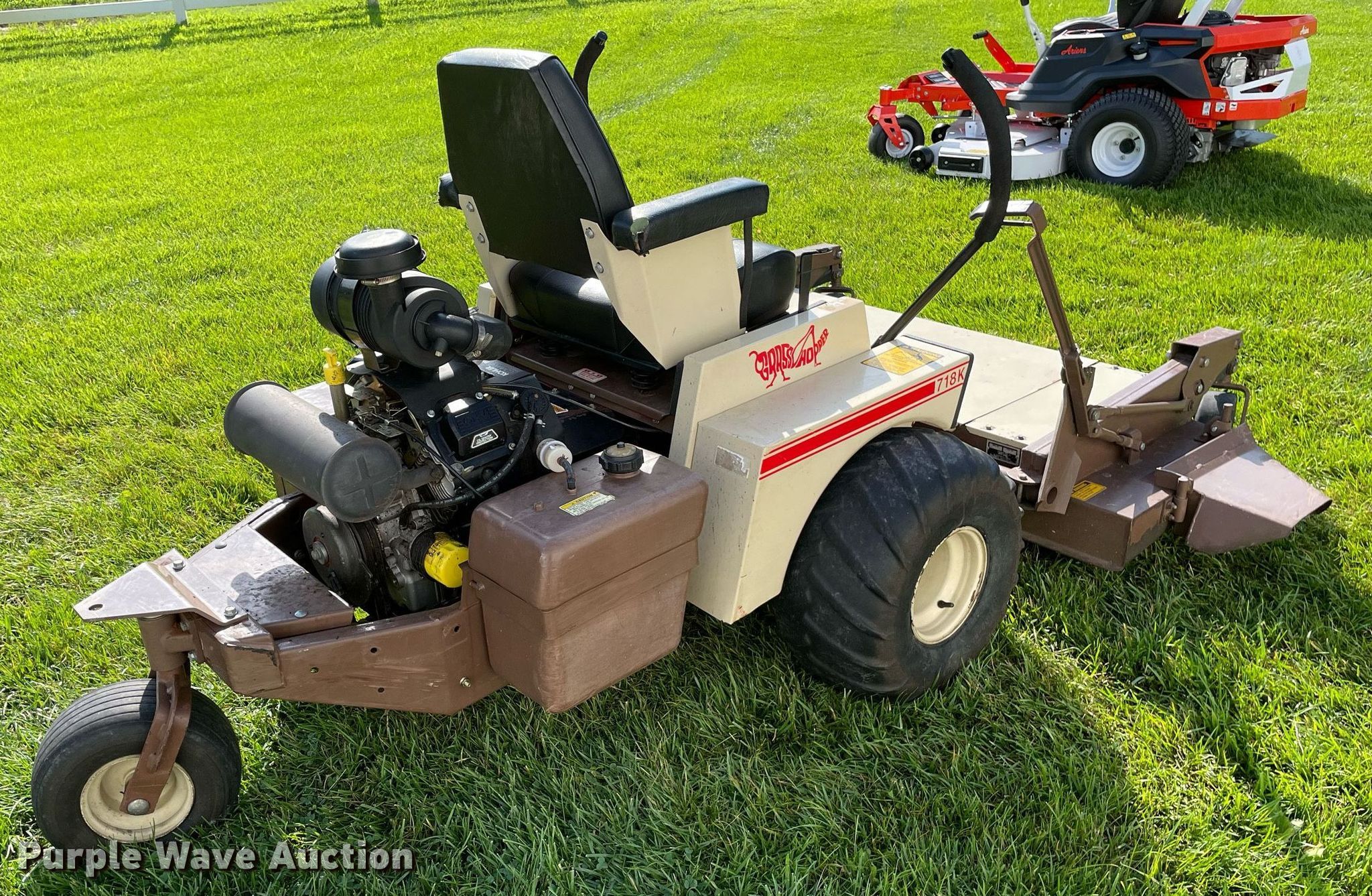 718K ZTR lawn mower in Sedgwick, KS Item LS9436 for sale