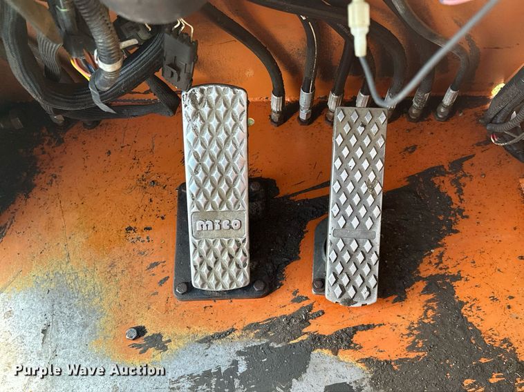 image for item AF9631 1995 Lull 644 Highlander II  telehandler