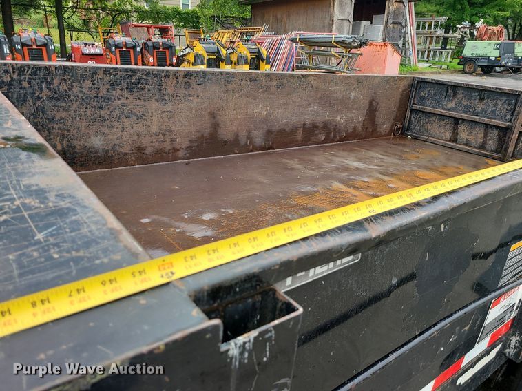 image for item BR9750 2015 Towmaster T-12HD  dump trailer