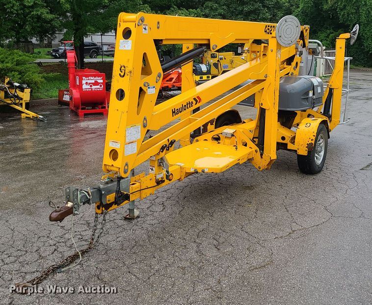 image for item BR9753 2017 Haulotte 4527A  boom lift