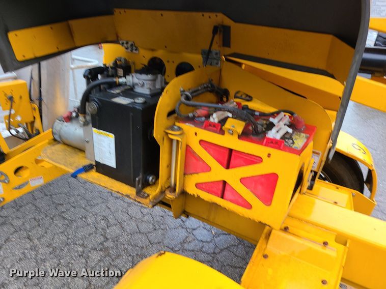 image for item BR9753 2017 Haulotte 4527A  boom lift