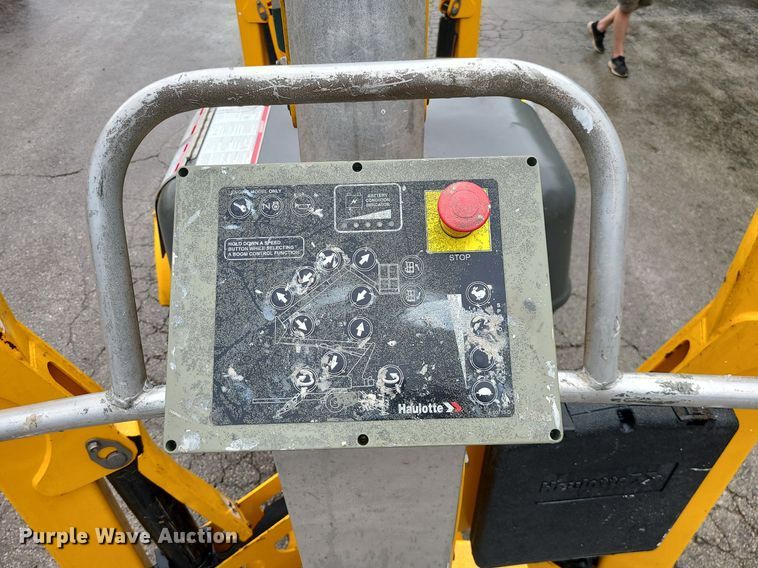 image for item BR9753 2017 Haulotte 4527A  boom lift