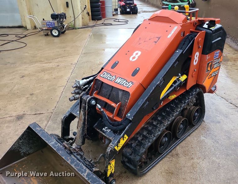 image for item BR9755 2020 Ditch Witch SK600  compact utility loader
