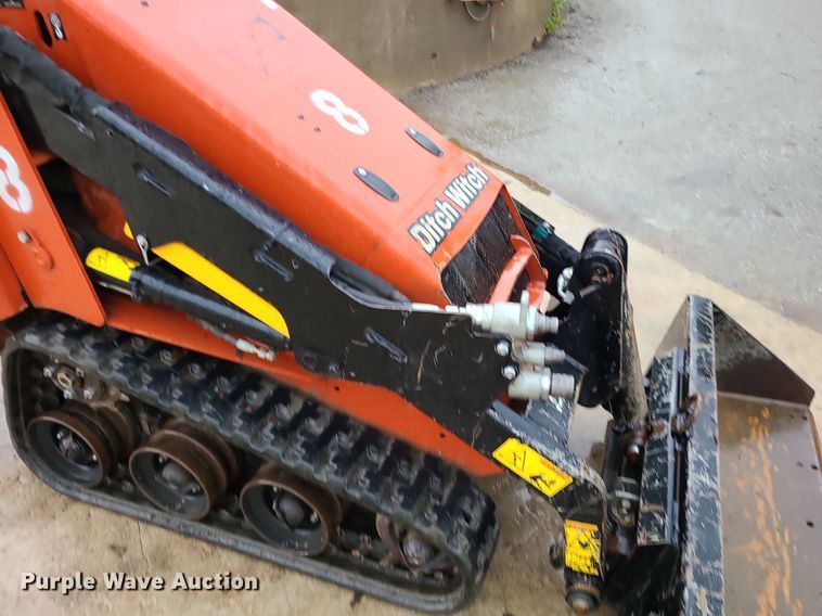 image for item BR9755 2020 Ditch Witch SK600  compact utility loader