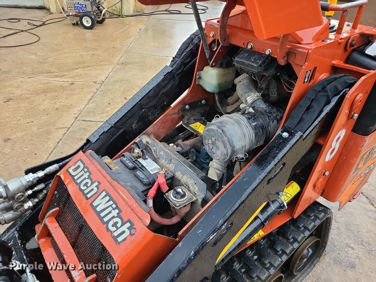 image for item BR9755 2020 Ditch Witch SK600  compact utility loader