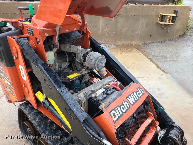 image for item BR9755 2020 Ditch Witch SK600  compact utility loader
