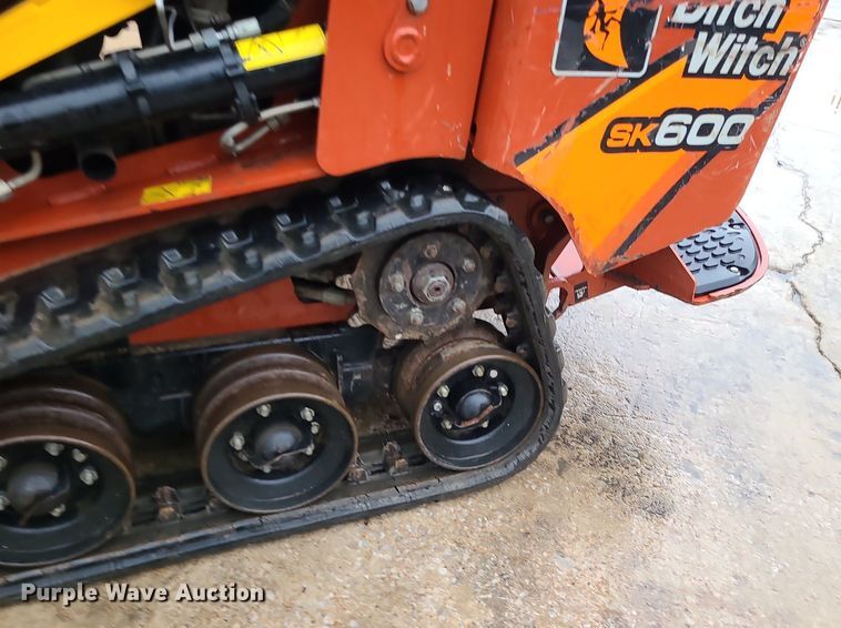 image for item BR9755 2020 Ditch Witch SK600  compact utility loader