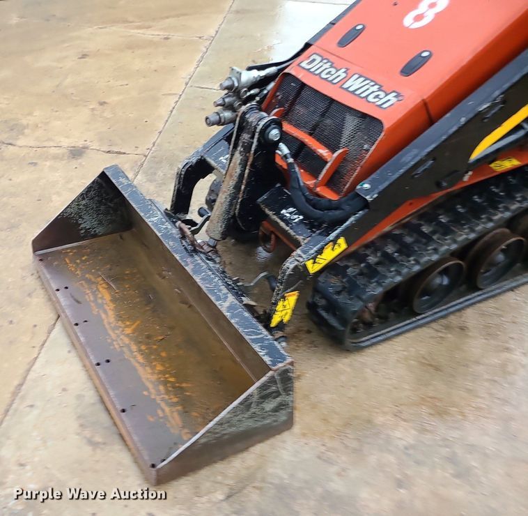 image for item BR9755 2020 Ditch Witch SK600  compact utility loader