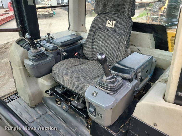 image for item DC6008 2008 Caterpillar 963D  track loader