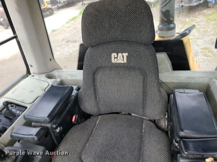 image for item DC6008 2008 Caterpillar 963D  track loader