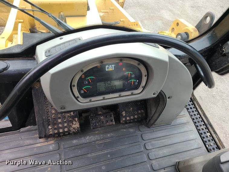 image for item DC6008 2008 Caterpillar 963D  track loader