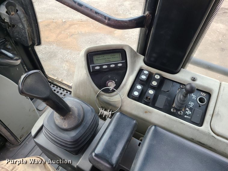 image for item DC6008 2008 Caterpillar 963D  track loader