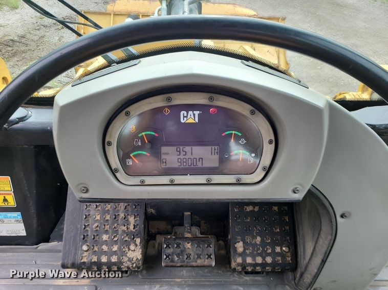 image for item DC6008 2008 Caterpillar 963D  track loader