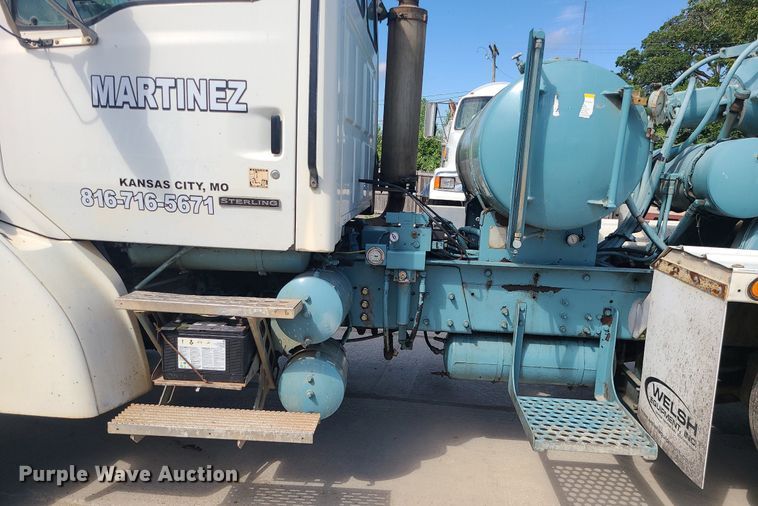 image for item DC6011 1999 Sterling L-Line  ready mix truck