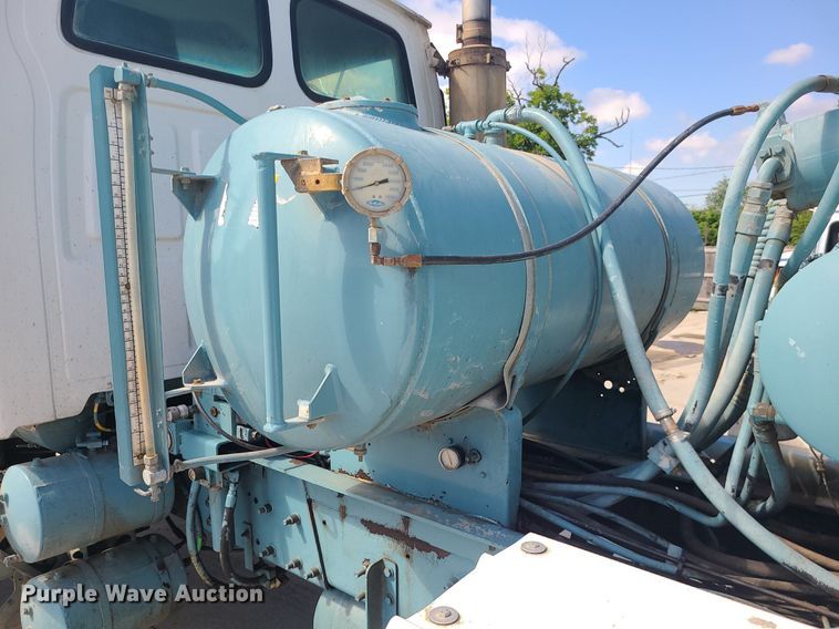 image for item DC6011 1999 Sterling L-Line  ready mix truck