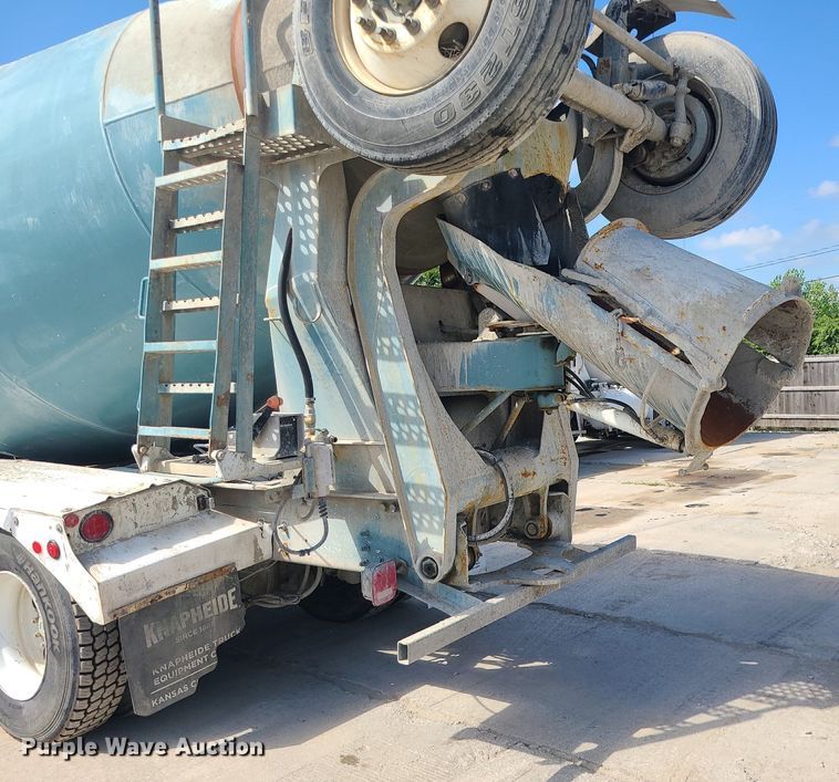 image for item DC6011 1999 Sterling L-Line  ready mix truck