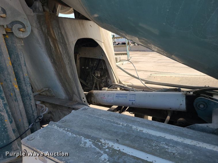 image for item DC6011 1999 Sterling L-Line  ready mix truck