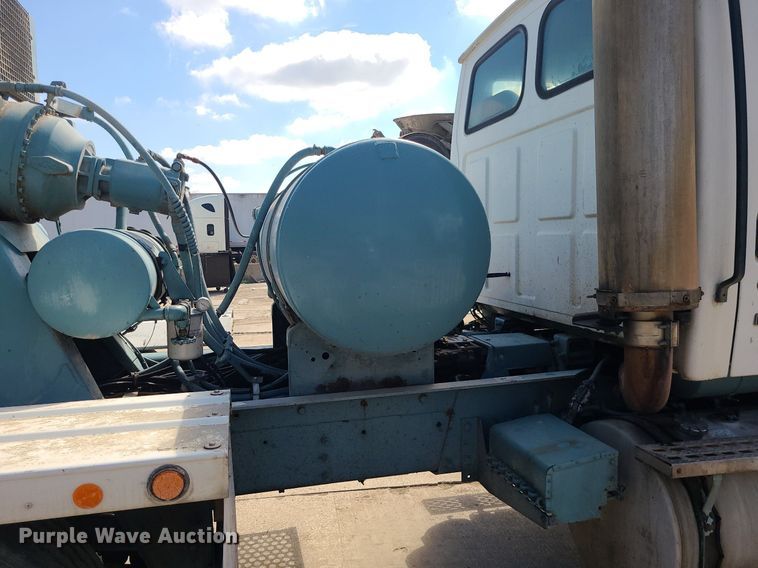 image for item DC6011 1999 Sterling L-Line  ready mix truck