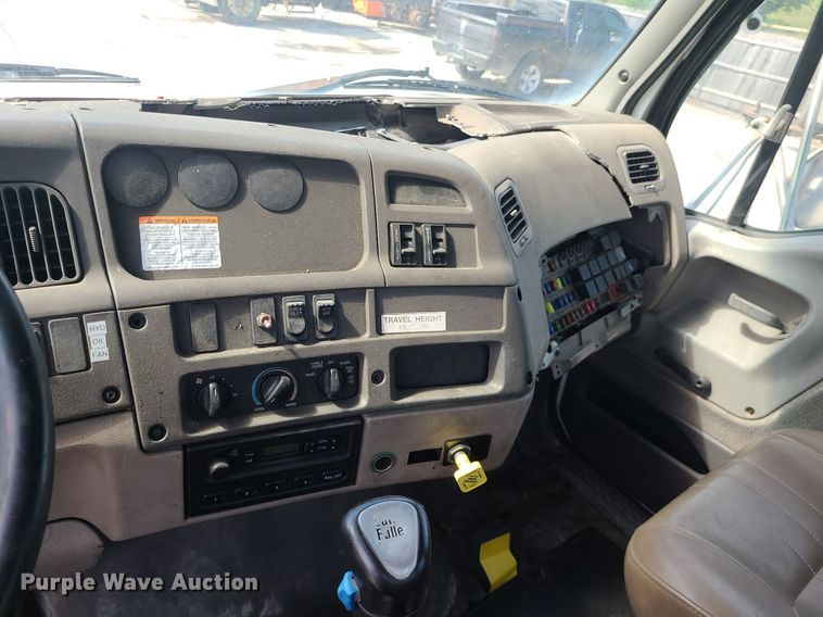 image for item DC6011 1999 Sterling L-Line  ready mix truck