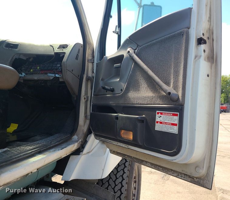 image for item DC6011 1999 Sterling L-Line  ready mix truck